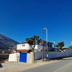 Krishen Pensjonat Përmet