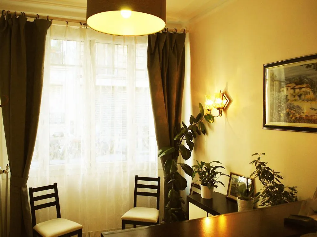 Hotel Avenir Jonquiere Paris