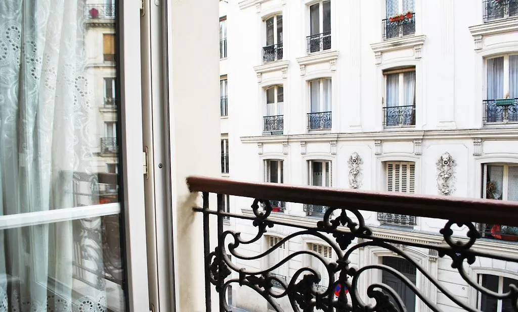 Hotel Avenir Jonquiere Paris 0*,  France