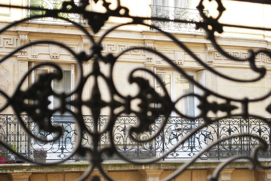 Hotel Avenir Jonquiere Paris